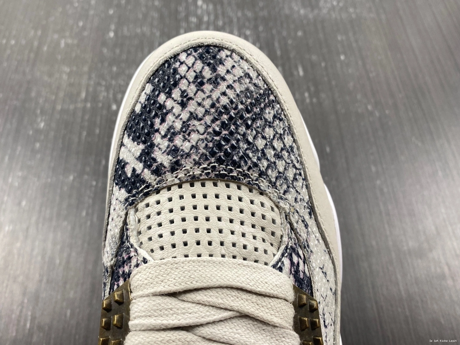 - 819139-030 4 Retro Jordan Snakeskin 0131